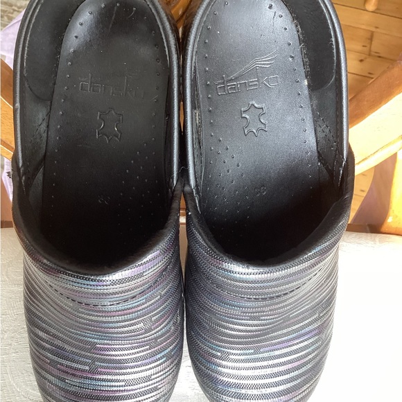 DANSKO Multicolor Iridescent Striped Clog size 36 or size 5.5 or 6 in US - Picture 6 of 12
